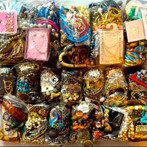 BDJ 2.5 LB Discovery Jewelry Lot • Vtg/Modern Mix • Unsearched • Treasure Hunt!